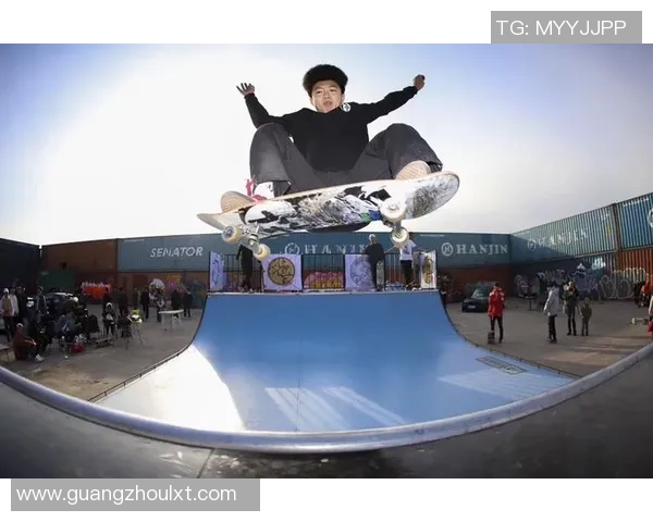 深圳滑板队在滑板精英赛中的团队协作表现分析与点评 深圳滑板队在滑板精英赛中的团队协作表现分析与点评