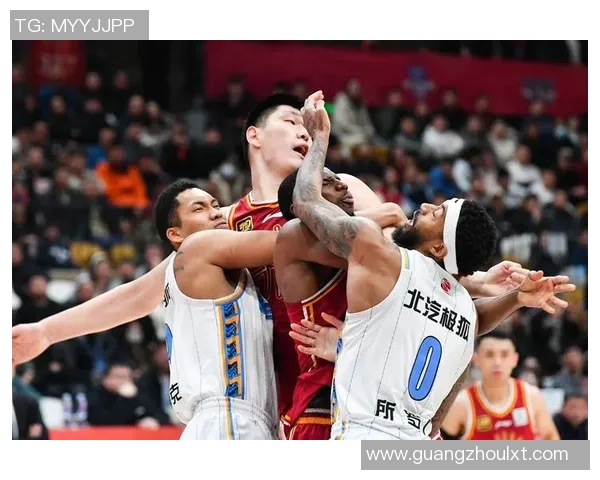 上海篮球队比赛经验的创新与变革引发热议与关注 上海篮球队比赛经验的创新与变革引发热议与关注