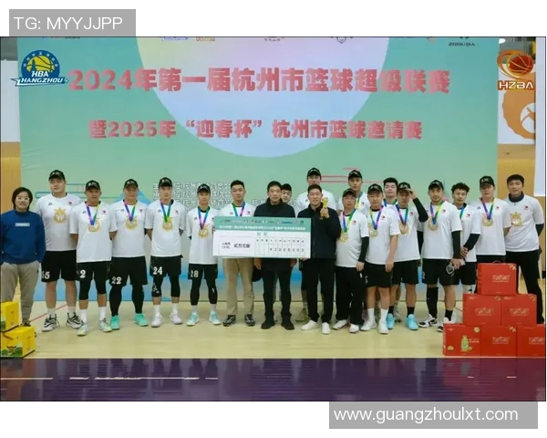 杭州篮球队状态引发热议球迷对球队表现分歧明显 杭州篮球队状态引发热议球迷对球队表现分歧明显