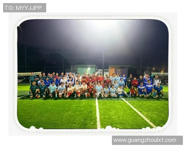 重庆足球队的速度之谜：揭开绿茵场上的快速传奇